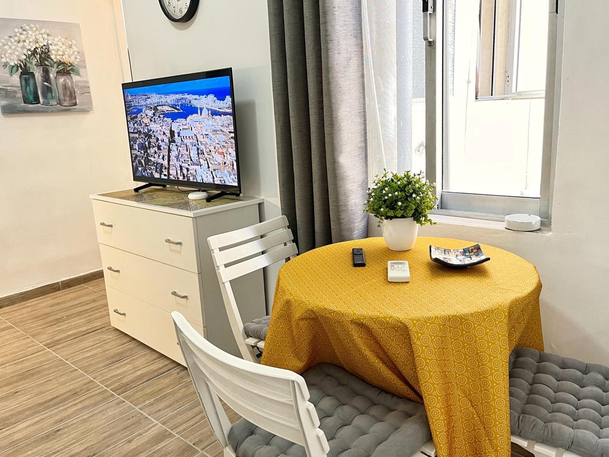 Maria & Matthias - Apartments In Central Of Floriana Eksteriør bilde